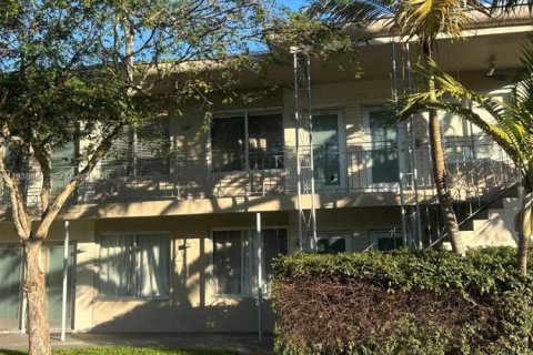 Condo in Miami Beach, Florida, 1 bedroom № 1996581