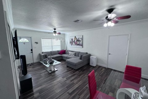 Casa en venta en West Palm Beach, Florida, 4 dormitorios, 140.28 m2 № 2336565 - foto 26