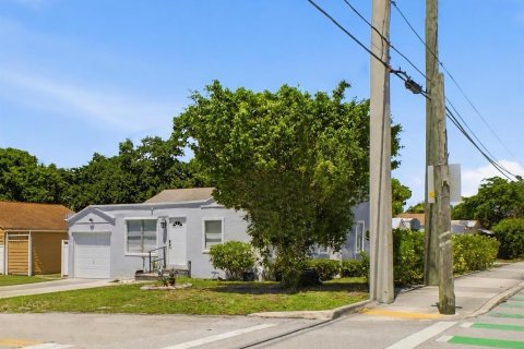 Casa en venta en West Palm Beach, Florida, 4 dormitorios, 140.28 m2 № 2336565 - foto 2