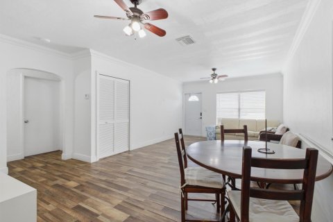Casa en venta en West Palm Beach, Florida, 4 dormitorios, 140.28 m2 № 2336565 - foto 6