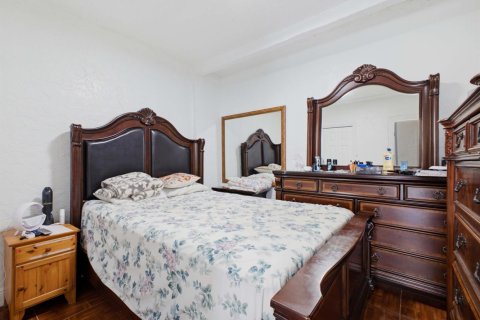 Casa en venta en West Palm Beach, Florida, 4 dormitorios, 140.28 m2 № 2336565 - foto 13