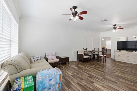 Casa en venta en West Palm Beach, Florida, 4 dormitorios, 140.28 m2 № 2336565 - foto 4