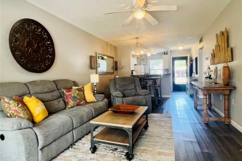 Villa ou maison à vendre à Clearwater, Floride: 2 chambres, 75.44 m2 № 2110735 - photo 7