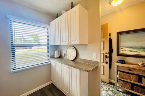 Villa ou maison à vendre à Clearwater, Floride: 2 chambres, 75.44 m2 № 2110735 - photo 5