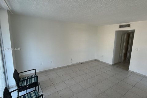 Condo in Aventura, Florida, 2 bedrooms  № 1992409 - photo 10