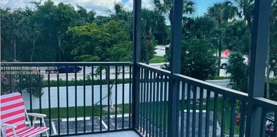 Кондоминиум с 2 спальнями в Авентура, Флорида № 1992409