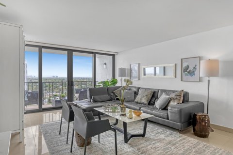 Condo in West Palm Beach, Florida, 2 bedrooms  № 2084181 - photo 5
