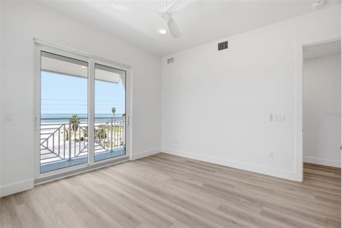 Copropriété à vendre à Madeira Beach, Floride: 3 chambres, 140.47 m2 № 2371693 - photo 26