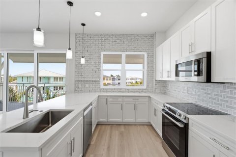 Copropriété à vendre à Madeira Beach, Floride: 3 chambres, 140.47 m2 № 2371693 - photo 13