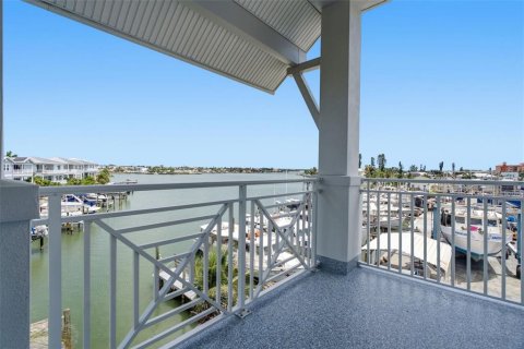 Copropriété à vendre à Madeira Beach, Floride: 3 chambres, 140.47 m2 № 2371693 - photo 19