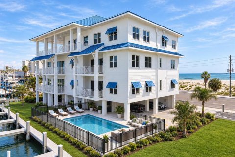 Condo à Madeira Beach, Floride, 3 chambres  № 2371693