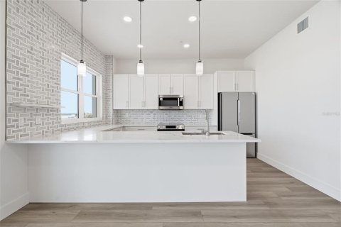 Copropriété à vendre à Madeira Beach, Floride: 3 chambres, 140.47 m2 № 2371693 - photo 12