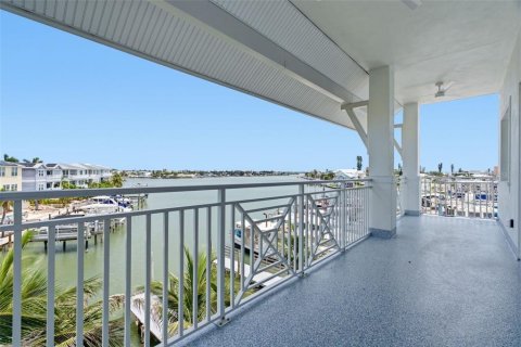 Copropriété à vendre à Madeira Beach, Floride: 3 chambres, 140.47 m2 № 2371693 - photo 16