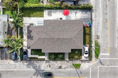 Снять в аренду виллу или дом в Майами, Флорида 2 спальни, 225.85м2, № 2005545 - фото 10