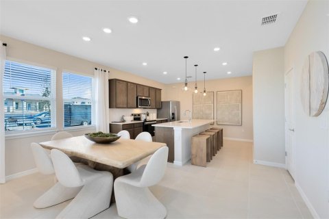 Townhouse in TOHOQUA in Kissimmee, Florida 4 bedrooms, 164.44 sq.m. № 1826674 - photo 8