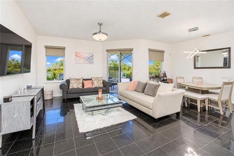 Villa ou maison à vendre à Kissimmee, Floride: 3 chambres, 170.85 m2 № 2419374 - photo 12