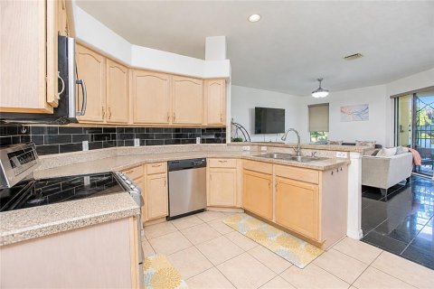 Villa ou maison à vendre à Kissimmee, Floride: 3 chambres, 170.85 m2 № 2419374 - photo 16