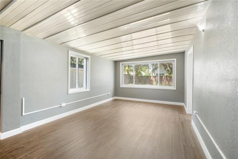 Casa en alquiler en Tampa, Florida, 3 dormitorios, 100.71 m2 № 1895037 - foto 15