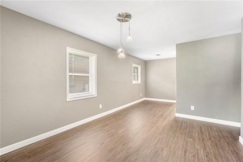 Casa en alquiler en Tampa, Florida, 3 dormitorios, 100.71 m2 № 1895037 - foto 5