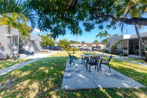 Снять в аренду виллу или дом в Холливуд, Флорида 1 спальня, № 1992652 - фото 11