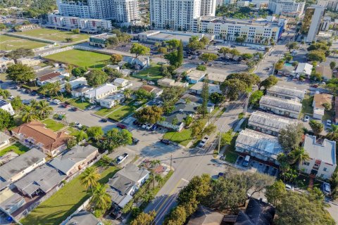 Снять в аренду виллу или дом в Холливуд, Флорида 1 спальня, № 1992652 - фото 13