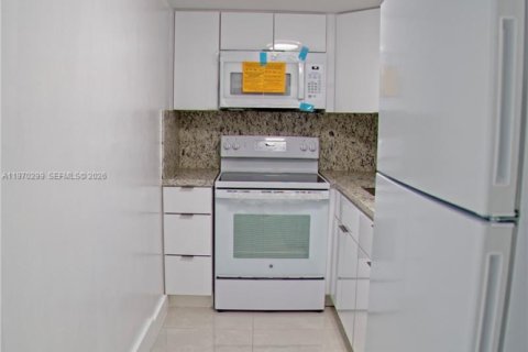 Condominio en alquiler en Miami, Florida, 2 dormitorios, 73.67 m2 № 2031056 - foto 5