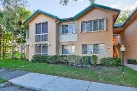 Condo in Coral Springs, Florida, 2 bedrooms № 2060179 - photo 11