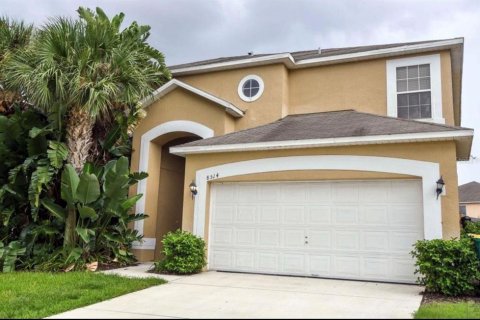 Casa en Kissimmee, Florida 7 dormitorios, 267.65 m2 № 2380488