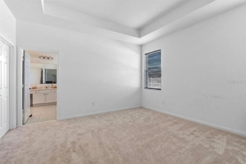 Villa ou maison à vendre à Clermont, Floride: 4 chambres, 288.74 m2 № 2339678 - photo 19