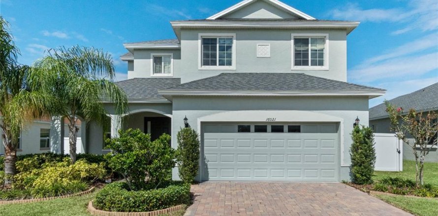 Villa ou maison à Clermont, Floride 4 chambres, 288.74 m2 № 2339678