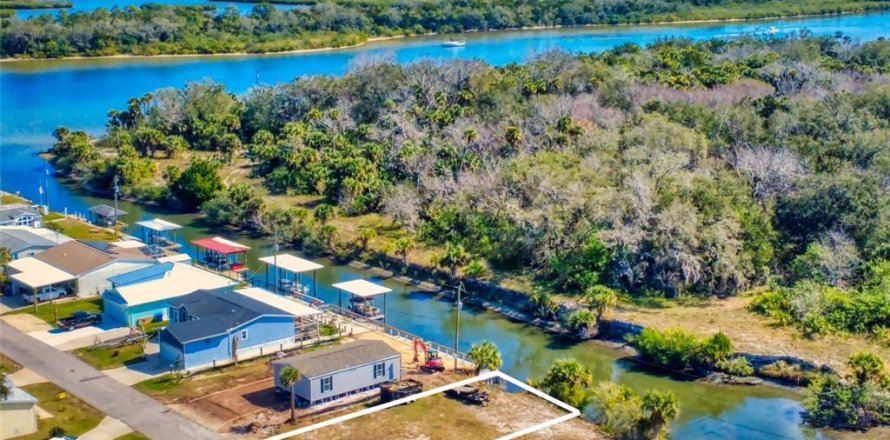 Land in Edgewater, Florida № 1525429