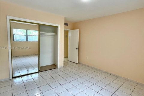 Copropriété à vendre à North Miami Beach, Floride: 2 chambres, 73.3 m2 № 2270086 - photo 9