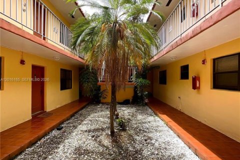 Copropriété à vendre à North Miami Beach, Floride: 2 chambres, 73.3 m2 № 2270086 - photo 3