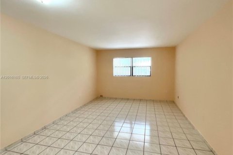 Copropriété à vendre à North Miami Beach, Floride: 2 chambres, 73.3 m2 № 2270086 - photo 5