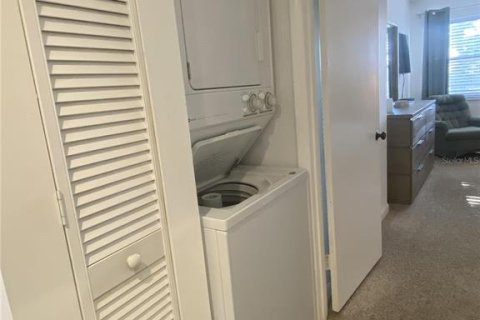 Снять в аренду кондоминиум в Нью-Смирна-Бич, Флорида 1 комната, 100.33м2, № 2108433 - фото 9