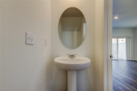 Снять в аренду таунхаус в Дейд-Сити, Флорида 5 комнат, 128.76м2, № 1827982 - фото 11