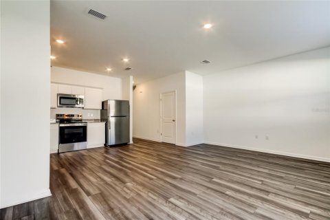 Снять в аренду таунхаус в Дейд-Сити, Флорида 5 комнат, 128.76м2, № 1827982 - фото 9