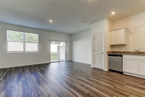 Снять в аренду таунхаус в Дейд-Сити, Флорида 5 комнат, 128.76м2, № 1827982 - фото 4