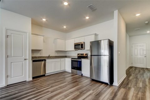 Снять в аренду таунхаус в Дейд-Сити, Флорида 5 комнат, 128.76м2, № 1827982 - фото 2