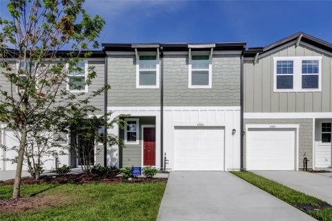 Снять в аренду таунхаус в Дейд-Сити, Флорида 5 комнат, 128.76м2, № 1827982 - фото 1