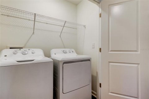 Снять в аренду таунхаус в Дейд-Сити, Флорида 5 комнат, 128.76м2, № 1827982 - фото 22