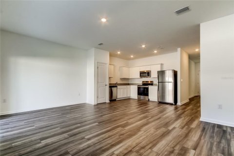 Снять в аренду таунхаус в Дейд-Сити, Флорида 5 комнат, 128.76м2, № 1827982 - фото 3