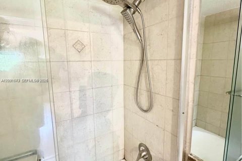 Condominio en alquiler en Fort Lauderdale, Florida, 1 dormitorio, 58.06 m2 № 2078436 - foto 20