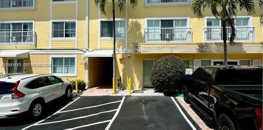 Condominio en Fort Lauderdale, Florida, 1 dormitorio № 2078436