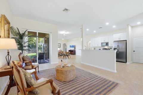 House in Port Charlotte, Florida 4 bedrooms, 208.01 sq.m. № 2418851 - photo 7