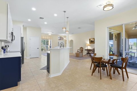 House in Port Charlotte, Florida 4 bedrooms, 208.01 sq.m. № 2418851 - photo 11