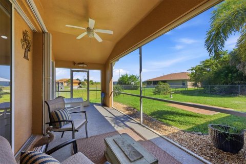 House in Port Charlotte, Florida 4 bedrooms, 208.01 sq.m. № 2418851 - photo 27