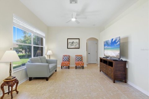 House in Port Charlotte, Florida 4 bedrooms, 208.01 sq.m. № 2418851 - photo 12