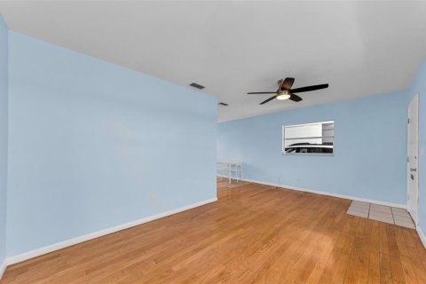Copropriété à vendre à Seminole, Floride: 1 chambre, 59.46 m2 № 1813464 - photo 6