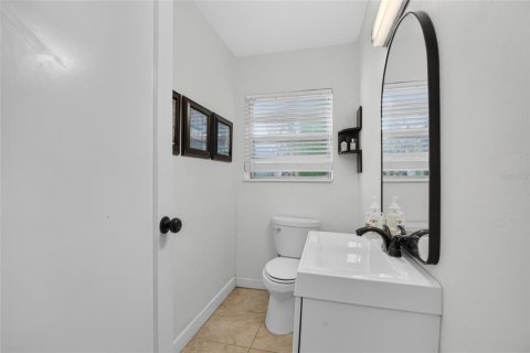 Commercial property in Tampa, Florida 148.64 sq.m. № 2403473 - photo 15